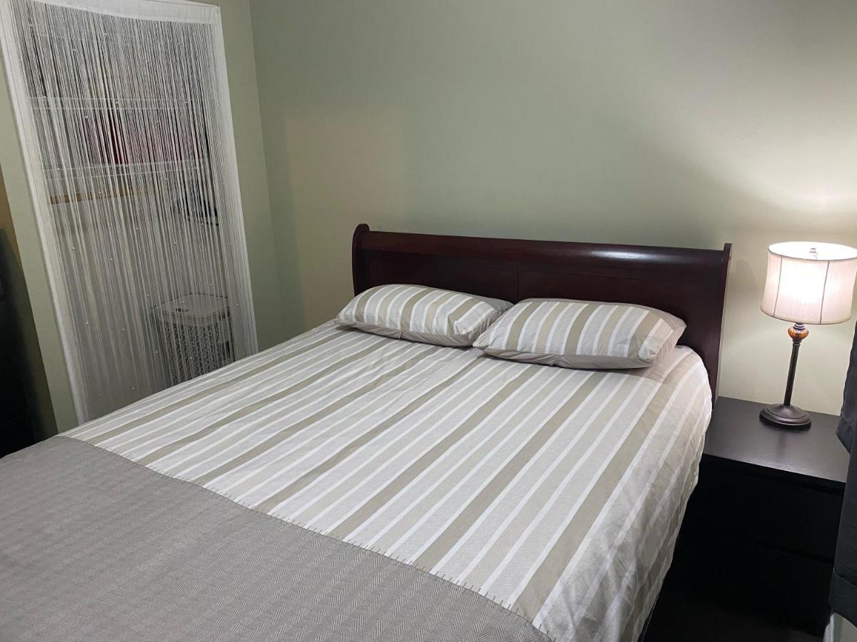 1 Bedroom Suite In Langford. Victoria Zewnętrze zdjęcie